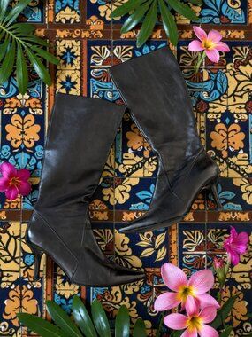 CHARLES DAVID Black Leather Zip Heeled Boots Size 7.5